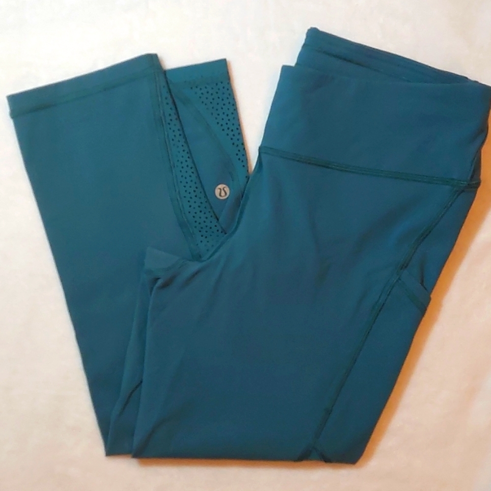 Lululemon crops